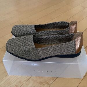 Comfortview Woven Slip-On Flats in Gray and Bronze